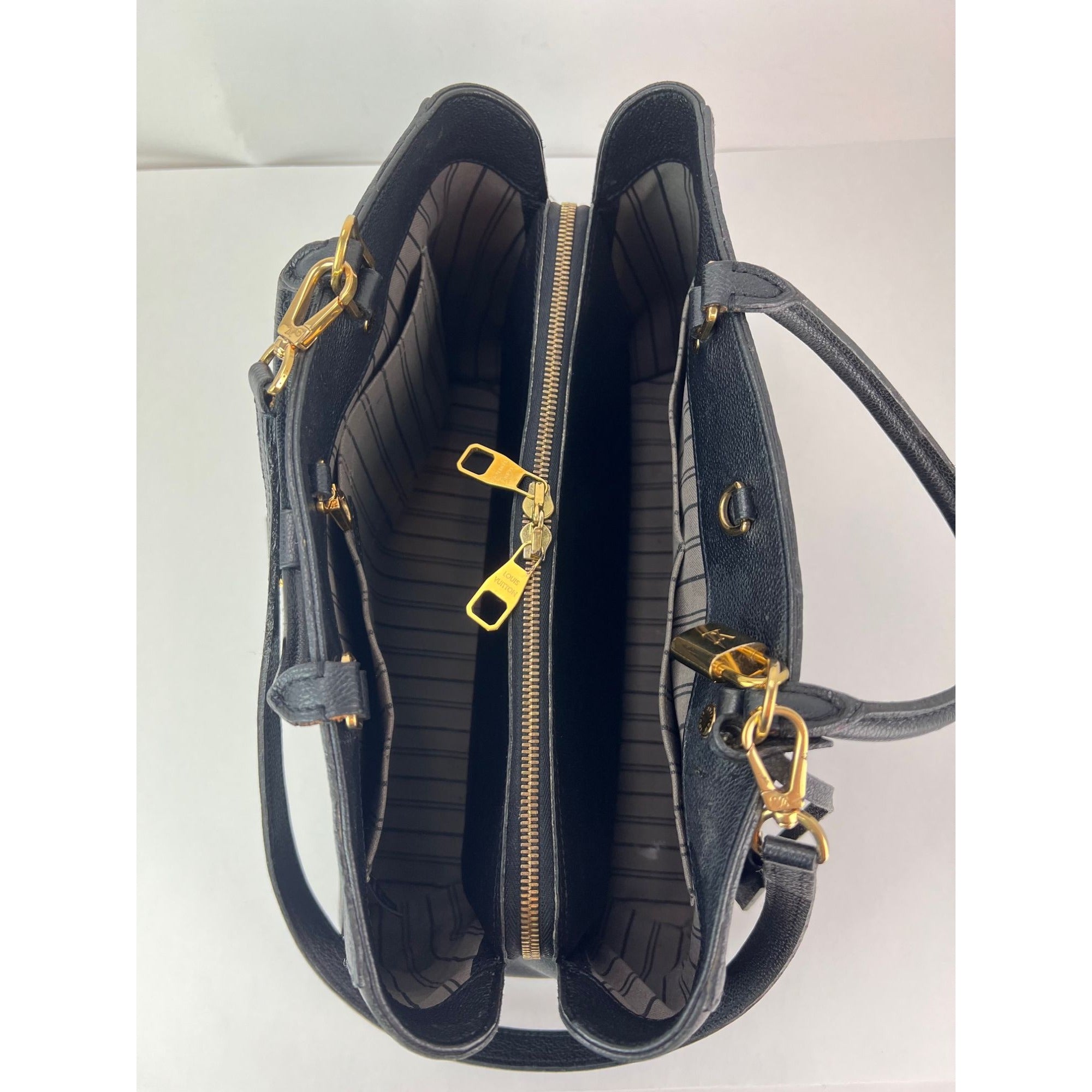 Túi xách da Louis Vuitton Montaigne GM Black Empriente