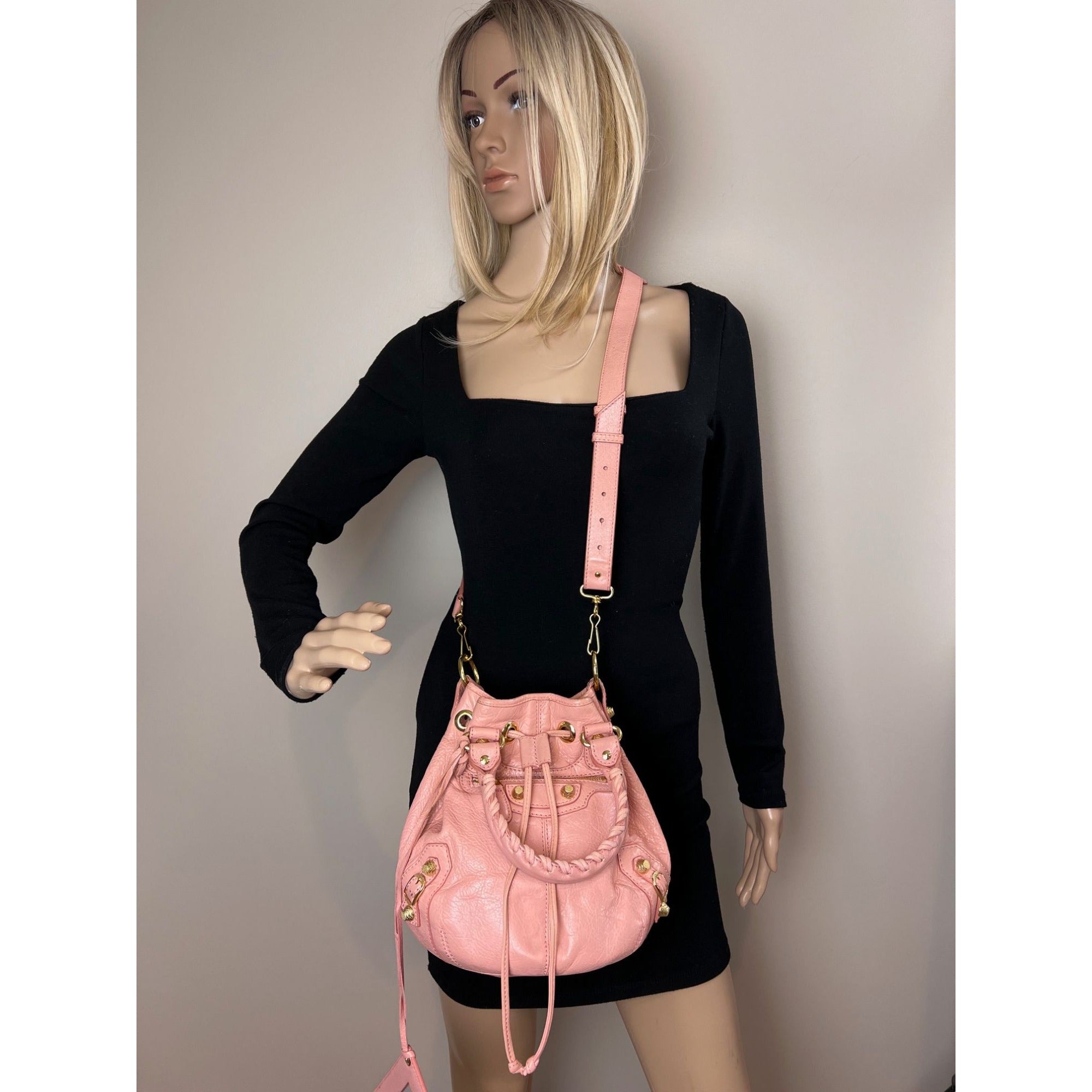 Túi Balenciaga agneau Giant 12 Gold Hardware Mini Pompon Rose Pink Bucket Bag
