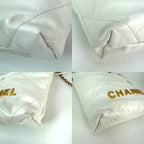 Túi đeo chéo Chanel 22 Mini da bê bóng chần bông màu trắng