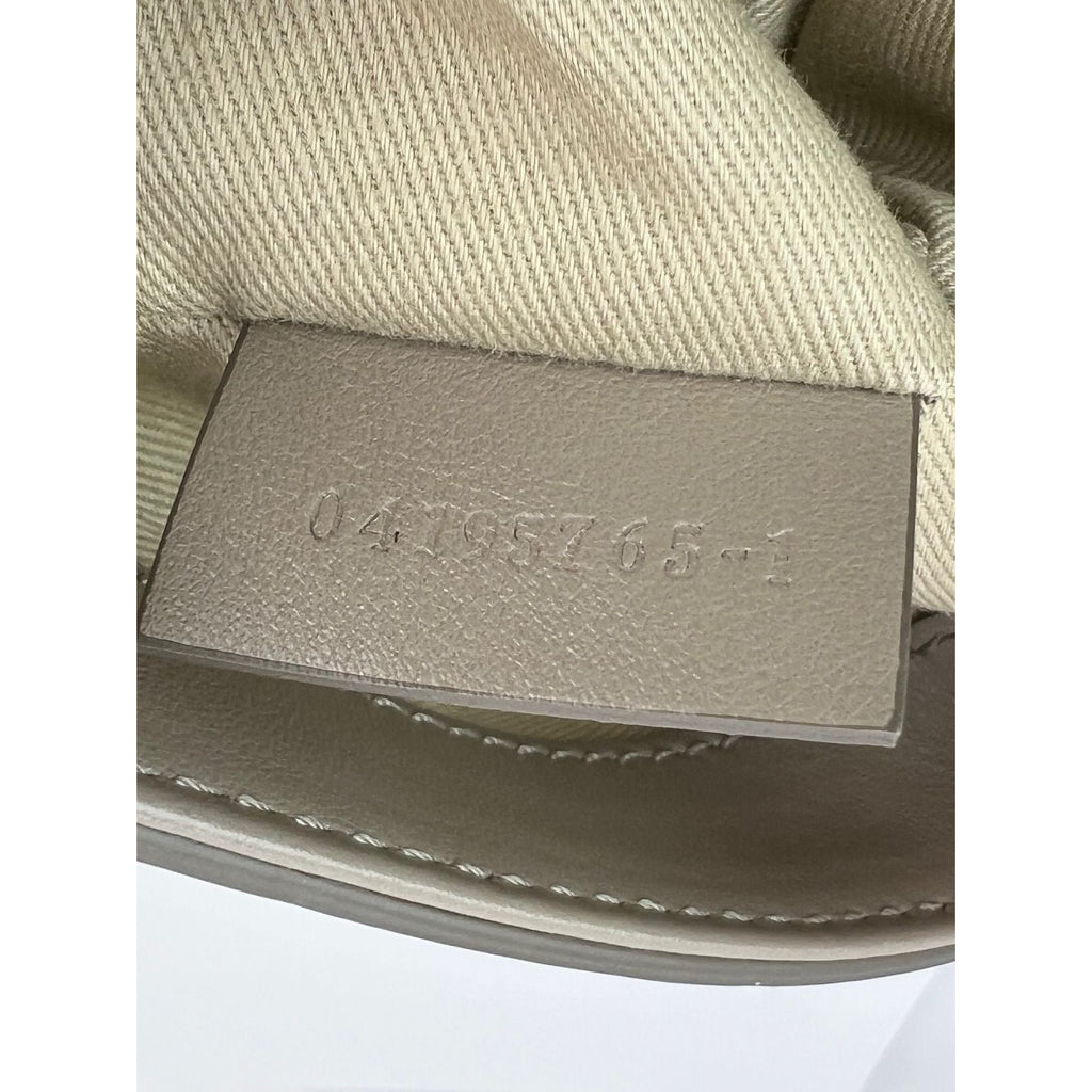 Túi đeo vai Chloe Shiny Calfskin Suede Small C Motty Gray