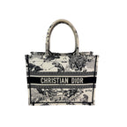 Túi vải canvas thêu hình ngôi sao và dấu hiệu cỡ trung của Christian Dior màu đen