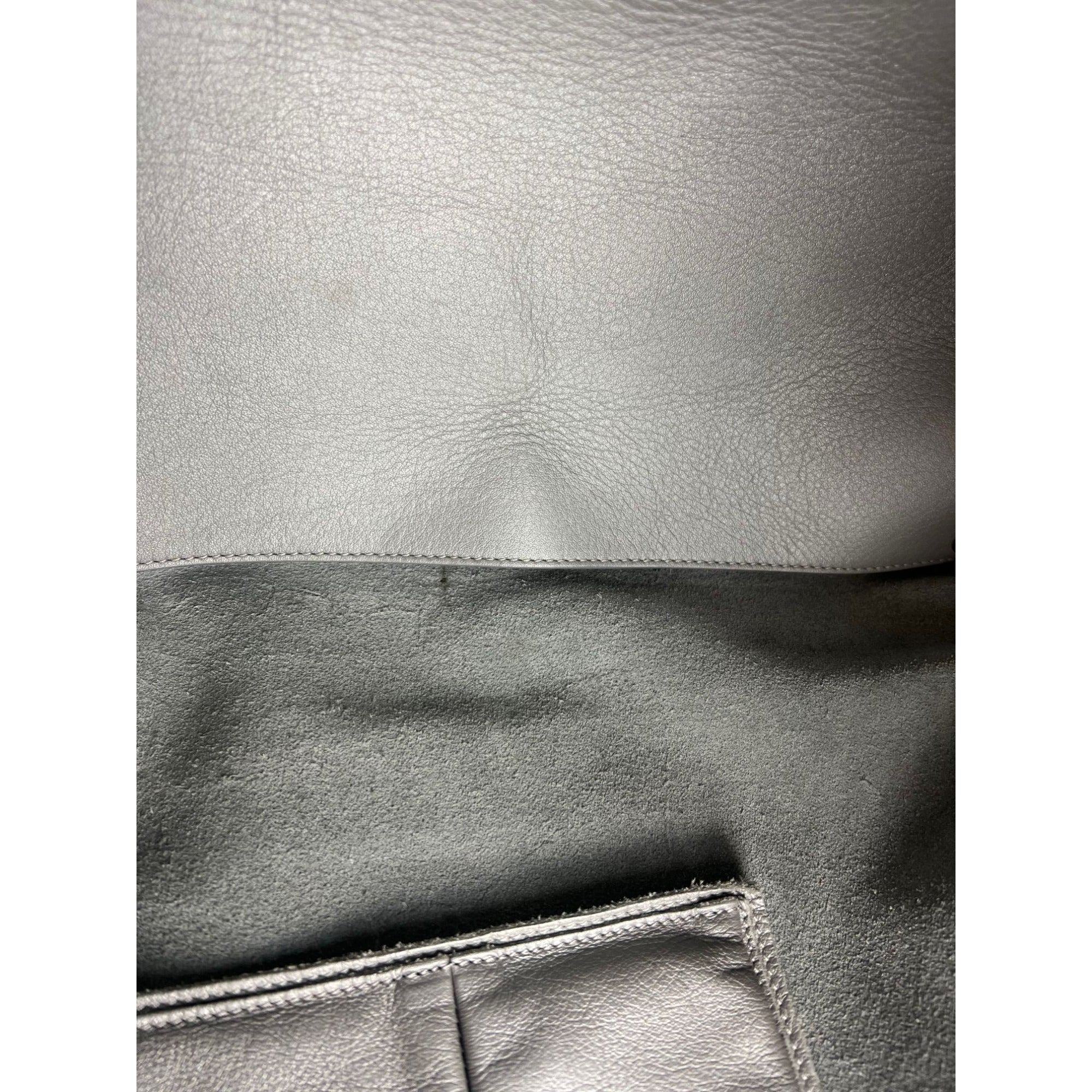 Túi đeo vai Balenciaga Veau Papier A4 màu xám có khóa kéo